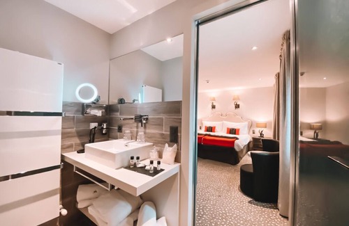 Champery Hotel | Le White