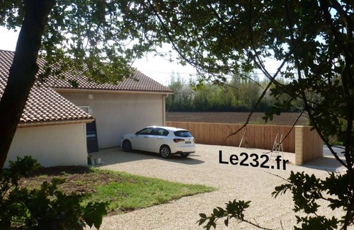 Chasseneuil-du-Poitou Apartamento | Le232 fr Meublé 4 Personnes Draps, Serviettes et Ménage Inclus