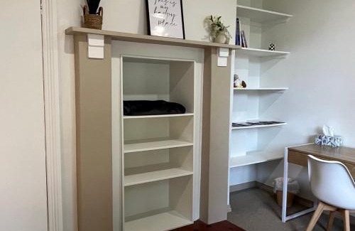 Hobart Central Business District Casa | Leaf room - Down to the green home stay