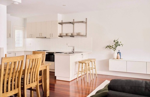 Dickson Casa | Leafy Dickson Home Close to Shops & Cafés