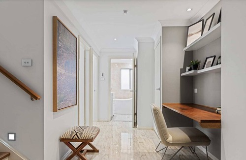 Wyoming Casa | Leafy Family Oasis - Wyoming, NSW