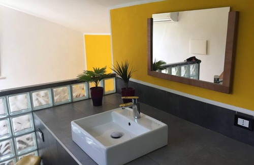 Predappio Cama Y Desayuno | LeAmorine White House B&B