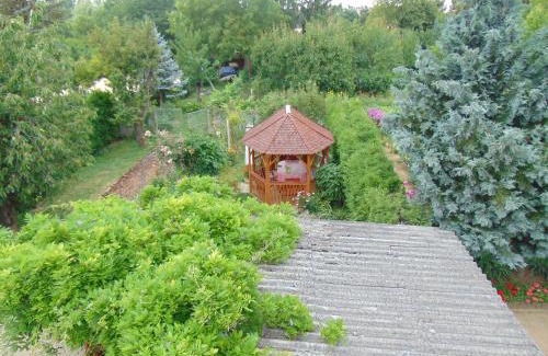 Sarvar Apartamento | Leander Apartman