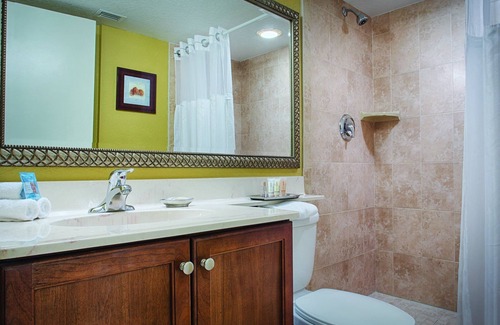 Pompano Beach Complejo | Deja tus preocupaciones en la puerta!