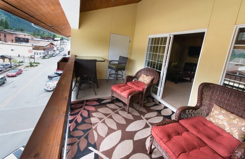 Leavenworth Condominio | Leavenworth Vacation Rental, Luxury, Downtown, Amazing Mountain View Condo,
