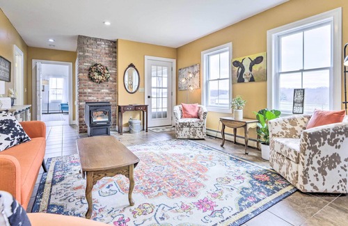 Lebanon Casa | Lebanon Farmhouse: 29 Mi to Ocean Beach Park!