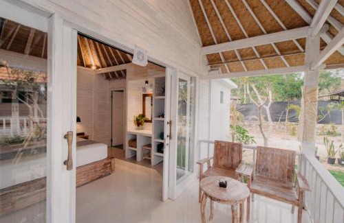 Mushroom Bay Cabina | Lebaoh Nusa Cottage