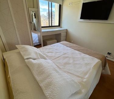 Leblon Apartamento | Leblon Inn Amazing Flat with Pool in Leblon