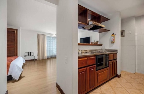La Aguacatala Apartamento | Leblón Suites Hotel STD3 -Desayuno Buffet-42m2-AA