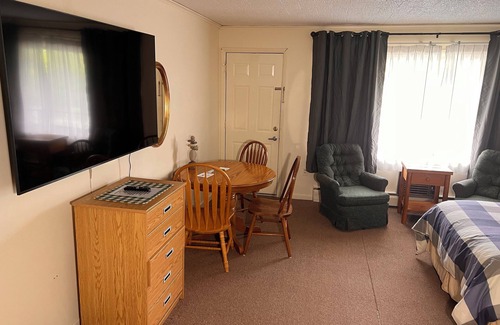 Wilmington Hotel | Ledgerock at Whiteface- Family Room