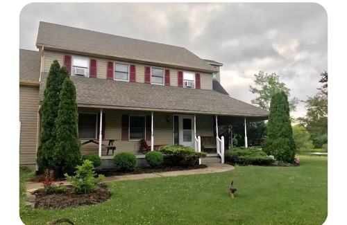 Bristolville Apartamento | Ledgestone Farms-Charming Country Studio