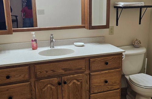 Bristolville Apartamento | Ledgestone Farms-Charming Country Studio