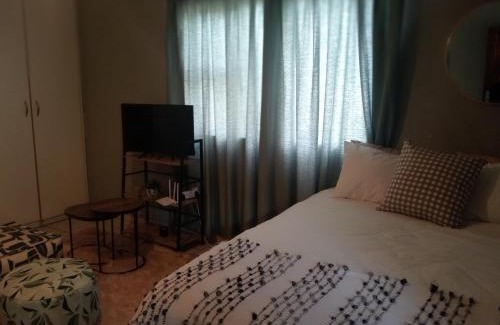 Empangeni Apartamento | Lee Crib