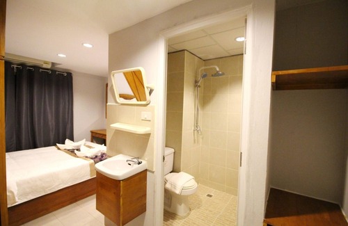 Prawet Hotel | Lee Place Phatthanakan Condo