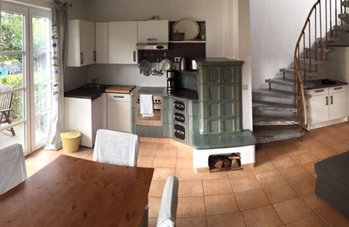Vitte Casa | Lee - Reetgedeckte Doppelhaushälfte mit Zwei Schlafzimmern