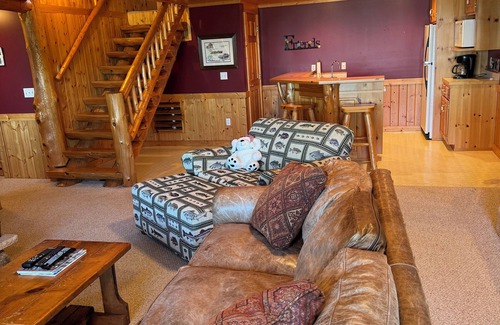 Whipholt Cabina | Leech Lake - Beach campfire sunsets and Prime Fishing and Swimming Getaway