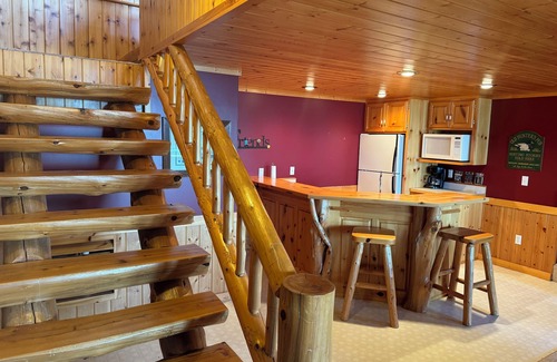 Whipholt Cabina | Leech Lake - Beach campfire sunsets and Prime Fishing and Swimming Getaway