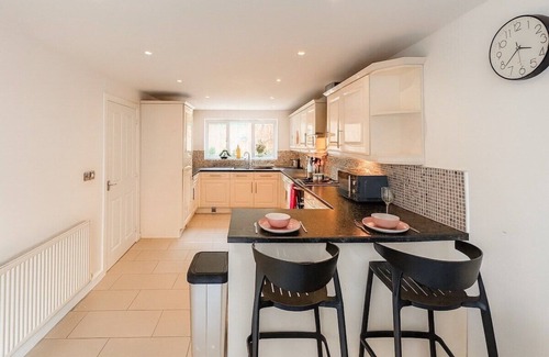 Middleton Apartamento | Leeds 4 Bed Home With Parking