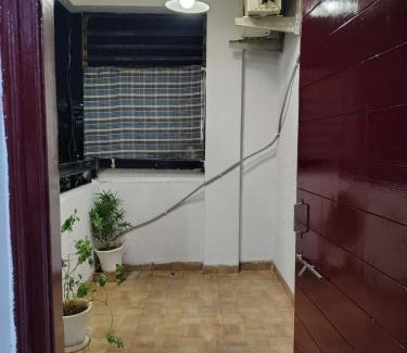 Indore Apartamento | Leela Home stay Indore - Marigold - One BHK with large balcony