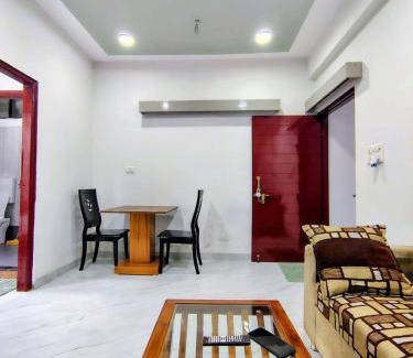 Indore Apartamento | Leela Home stay Indore - Marigold - One BHK with large balcony