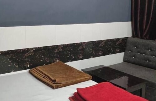 Faizabad Hotel | Leela Homestay