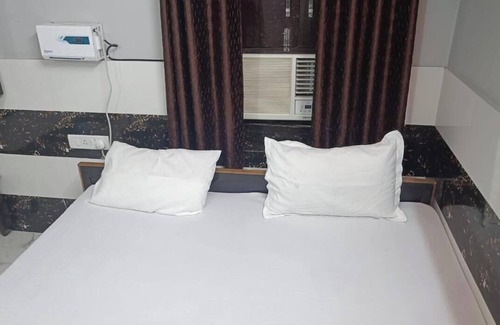 Faizabad Hotel | Leela Homestay