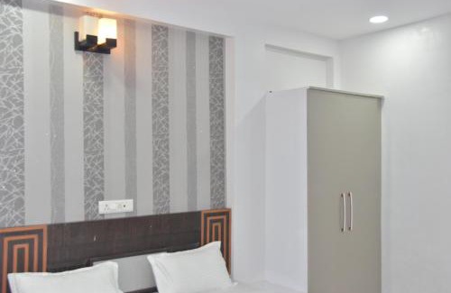 Indore Apartamento | Leela Homestay Indore - Jasmine - One BHK luxury apartment
