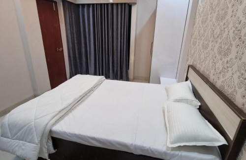 Indore Apartamento | Leela Homestay Indore - Orchid - One Bedroom with Hall and balcony