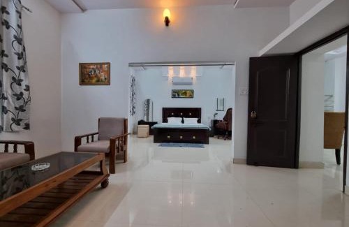 Jabalpur Apartamento | Leela Homestay Jabalpur - Lily - 2 BHK Luxury appartment