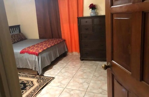 West Gate Hills Casa | Leela’s manor 9br homeowners