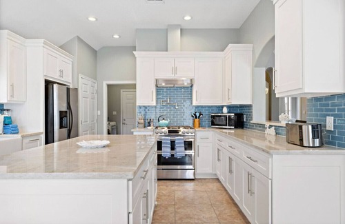 Clear Lake Shores Casa | Leeward - Baybreeze Grove