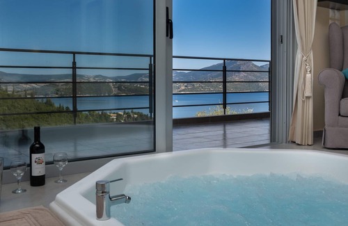 Lygia Complejo | Lefkada sea view apartment with private hot tub