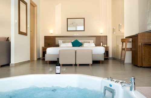 Lygia Complejo | Lefkada sea view apartment with private hot tub