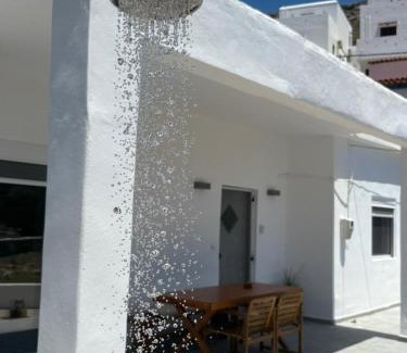 Karpenisi Apartamento | Lefkes Beach Suite