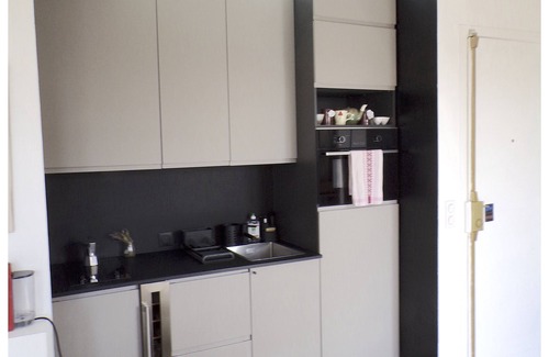 Latin Apartamento | Left Bank Roof Top Luxembourg Gardens Eiffel Towers views