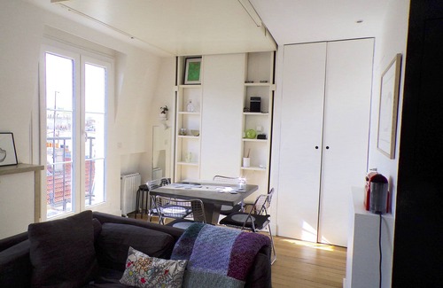 Latin Apartamento | Left Bank Roof Top Luxembourg Gardens Eiffel Towers views