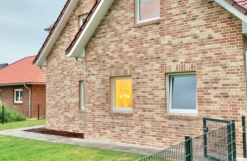 Butjadingen Apartamento | Left half of the house Lea for 10 people - dream house on the North Sea with 2 bedrooms