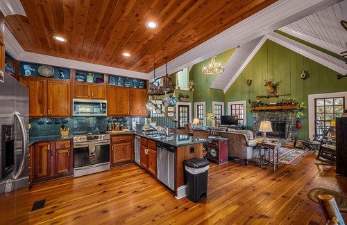 Mentone Casa | Legacy on the Lake w/hot tub, fire pit, 180 views