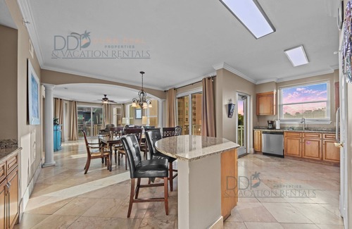 Gulfport Condominio | Legacy Tower One 1005 Overlooks the beautiful Gulf from the 4th floor!