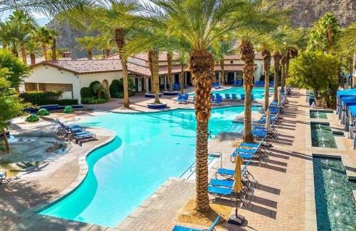 La Quinta Apartamento | Legacy Villas 1 BR 1 Story Kitchen Resort Pools Gym