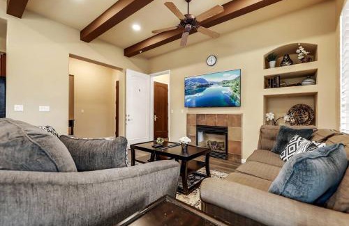 La Quinta Apartamento | Legacy Villas 1 BR 1 Story Kitchen Resort Pools Gym