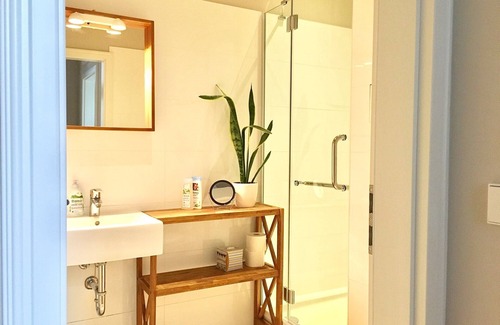 Neukoelln Apartamento | Legal 140 sqm vacation apartment for up to 10 people