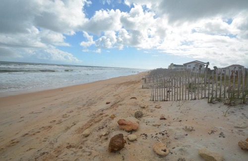 Marineland Acres Casa | Legasea a gorgeous 5 bed4 Bath Luxury Beach House Hot Tub Fenced Yard