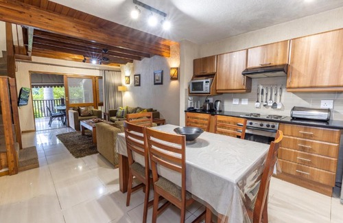 Hazyview Chalet De Esquí | Legend Safaris 257B - in Kruger Park Lodge
