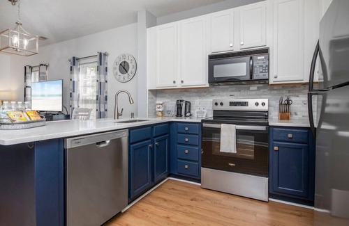 Red Hill Condominio | Legends Golf Resort Condo, 4 Beds, 2 Bath Pool access near Coastal Carolina Univ