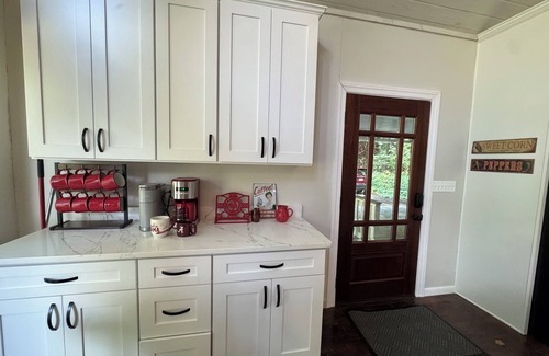 Duncanville Casa | Legends Lodge: A woodland retreat near University of Alabama!