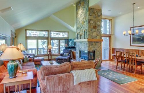 Elkhorn Village Apartamento | Legends - Simply Perfect Elkhorn Retreat