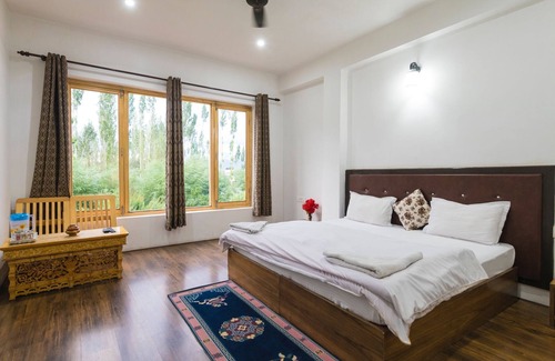 Leh Hotel | Leh Stumpa