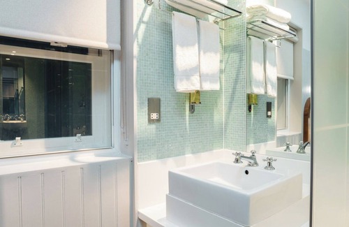 Chinatown Hotel | Leicester House Hotel