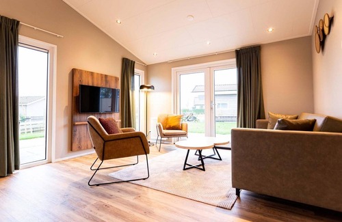 Avenhorn Chalet De Esquí | ✓ Leijhoeve at Park Westerkogge ✓ Holiday home for 6 people ✓ Located in Berkhout (North Holland) ✓ Waterfront holiday resort ✓ Book directly at the resort